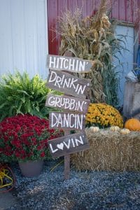 WI-Wedding-Floral-Display-Country