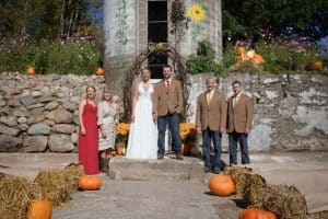 WI-Wedding-SunflowerHill-Country-Chic-Family-Photography-Farm