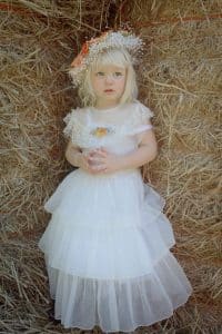 WI-Wedding-SunflowerHill-Country-Chic-Flower-Girl
