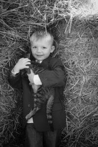 WI-Wedding-SunflowerHill-Country-Chic-Ring-Bearer-Cat