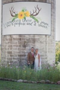 WI-Wedding-SunflowerHill-Country-Chic-Silo-Art-Bride-Groom-Horns-Fall