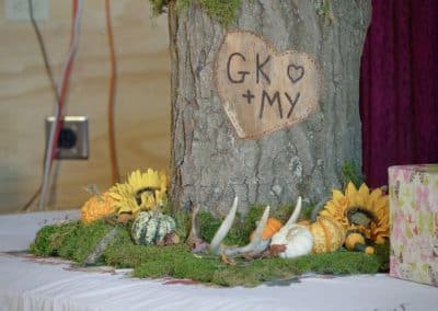 WI-Wedding-SunflowerHill-Sunflowers-Horns-Card-Box-Tree